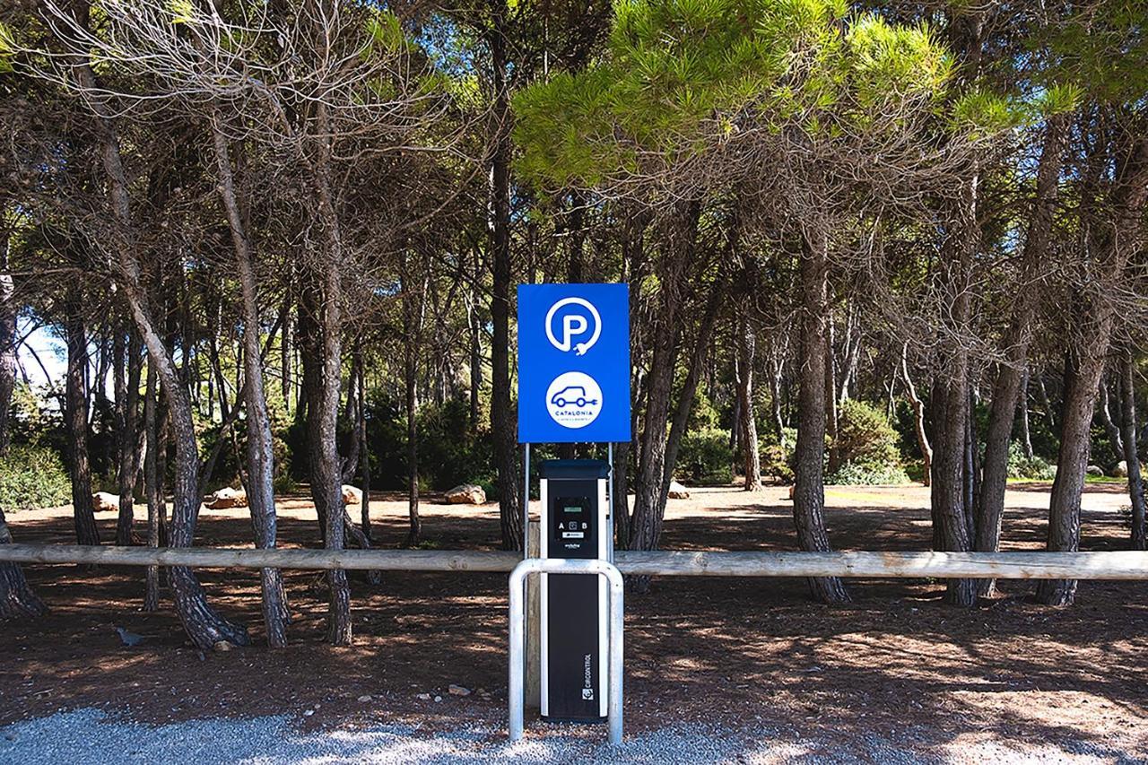 Отель Catalonia Ses Estaques - Adults Only Санта-Эулалия-дель-Рио Экстерьер фото
