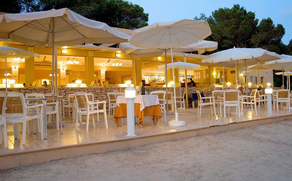 Отель Catalonia Ses Estaques - Adults Only Санта-Эулалия-дель-Рио Экстерьер фото