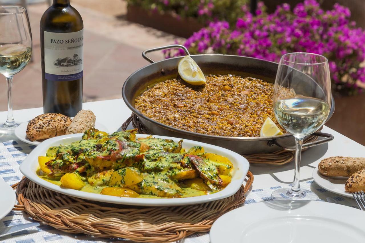 Отель Catalonia Ses Estaques - Adults Only Санта-Эулалия-дель-Рио Экстерьер фото