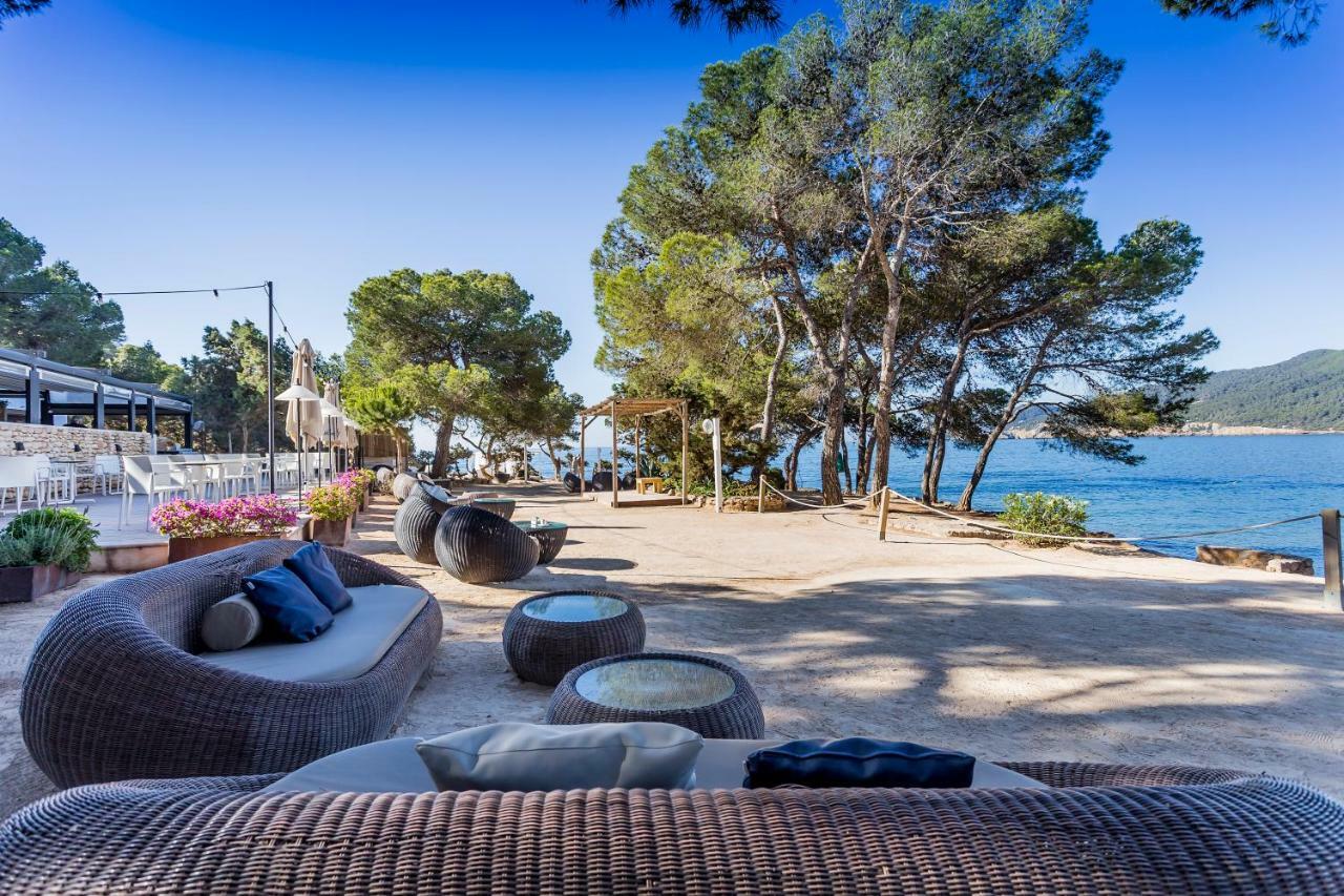 Отель Catalonia Ses Estaques - Adults Only Санта-Эулалия-дель-Рио Экстерьер фото